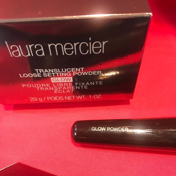 LAURA MERCIER Glow Translucent Powder, Brush &Puff - Picture 2 of 9
